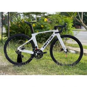 700C Carbon Fiber Road Bike R10 Lightweight Aero Racing City Bike 22 Speed Shimano R2000 Hydraulic Disc Brake
