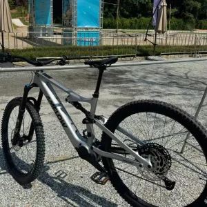 DJI Amflow PL Carbon Full Power EMTB Electric Mountain Bike