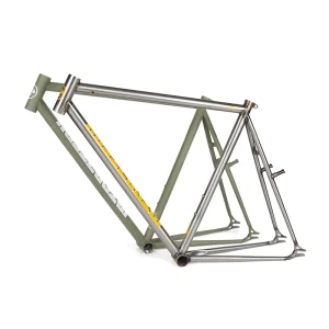 FM005 700C Track Fixed Gear Bike Frame CrMo Steel Gloss Finish 2.5kg Lightweight Front Fork Cantilever Brake Single Speed