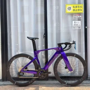 Factory Direct Carbon Fiber RacingRoadBike Shi Mano 105 24s Hydraulic Disc Brake OEM CE Certification