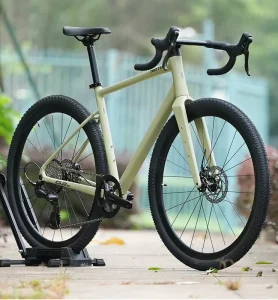 GRAVEL G2max Aluminum Gravel Bike 24 Speed Racing with Dual Disc Brakes Lightweight Ordinary Pedal 700X50C Tires