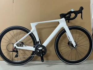 R10pro Disc Aero Carbon Road Bike 700C SENSAH 2 11S 22Speed Hydraulic Disc Brake Full Internal Cable Racing Bicycle